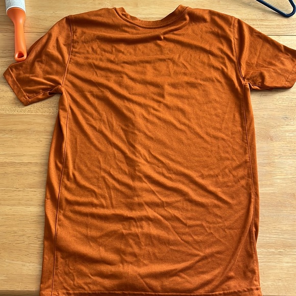 shirt - Picture 2 of 3